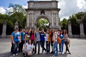 Group of Atlas junior students exploring Dublin