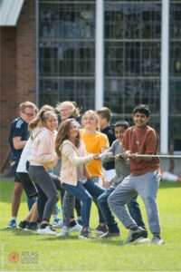 Atlas Junior Dublin students playing with ropes.