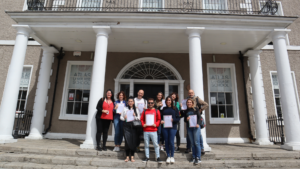 Group picture of Erasmus+ participants in front of Atlas Language School in Dublin