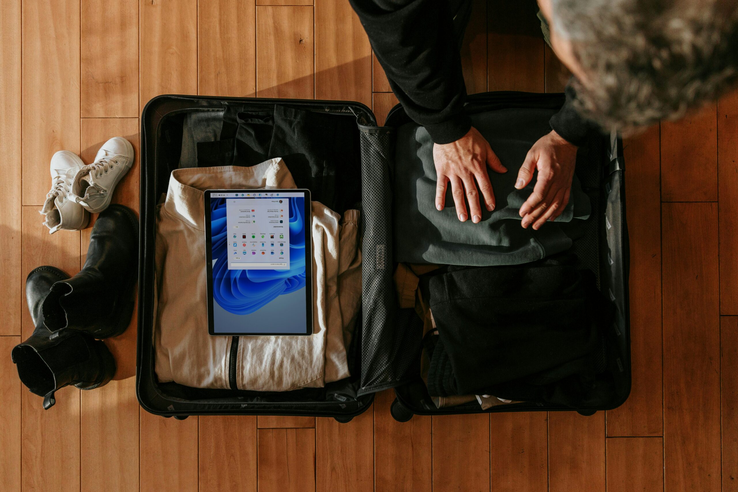Your Ultimate Packing Guide for Studying English with Atlas: Ireland, UK & Malta