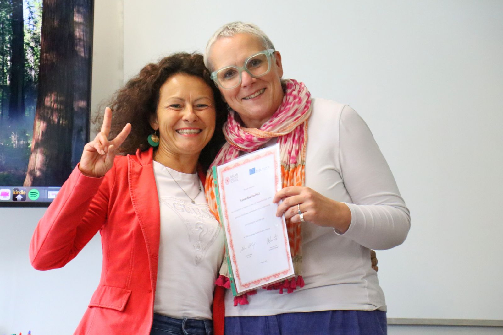 Erasmus+ Mindfulness & Wellbeing in Education – Sara Perry Celebrating Course Completion with Participant
